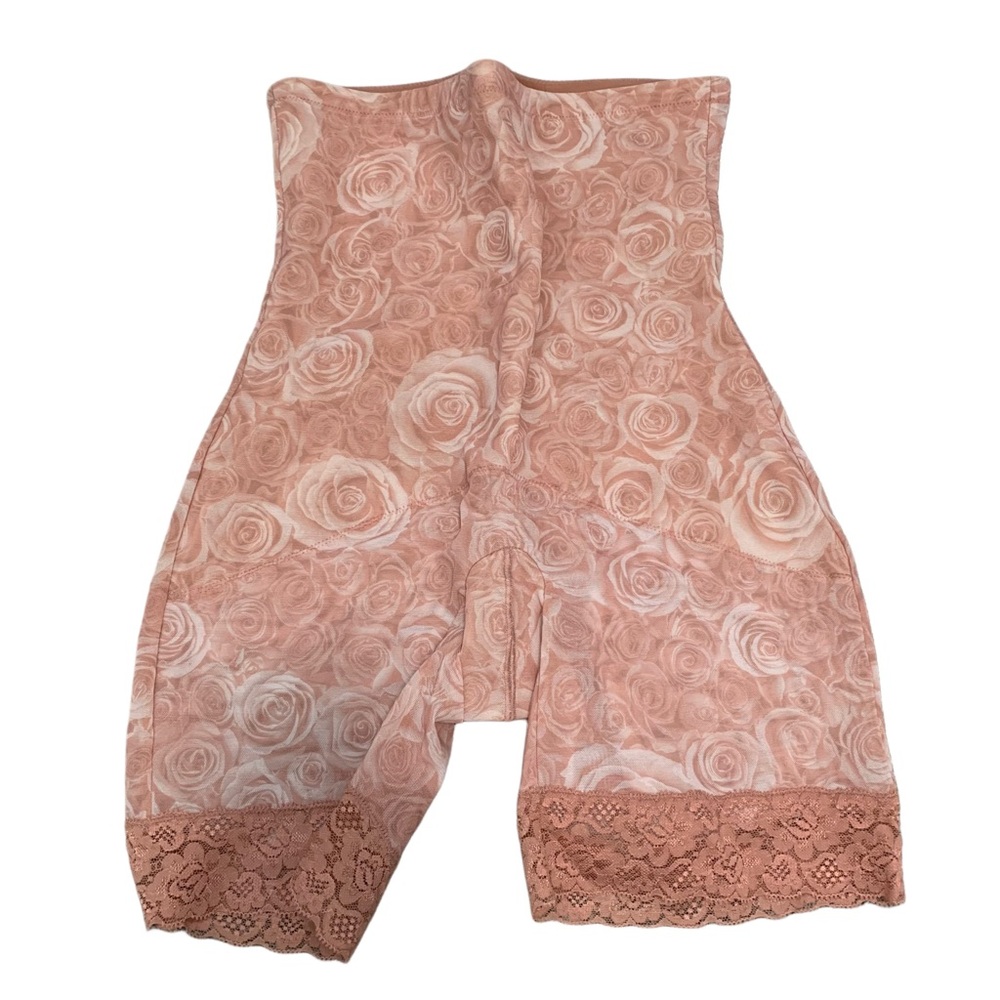 Boston Proper Rose Print Shaping Shorts